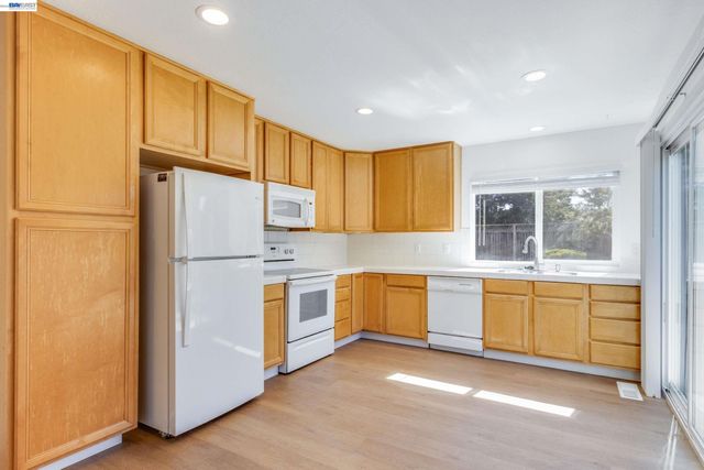654 Calpella Dr, San Jose, CA 95136