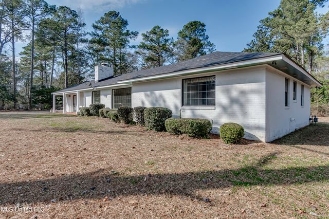 632 NW Second Avenue, Magee, MS 39111