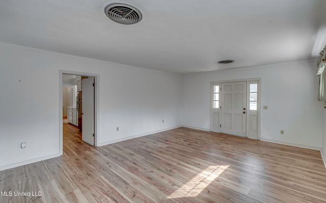 632 NW Second Avenue, Magee, MS 39111