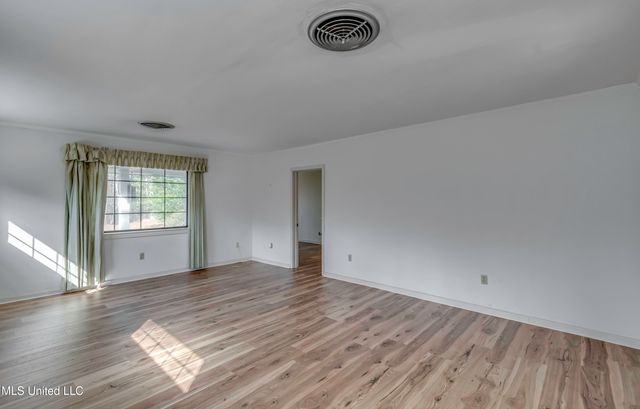 632 NW Second Avenue, Magee, MS 39111