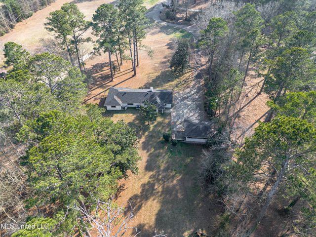 632 NW Second Avenue, Magee, MS 39111