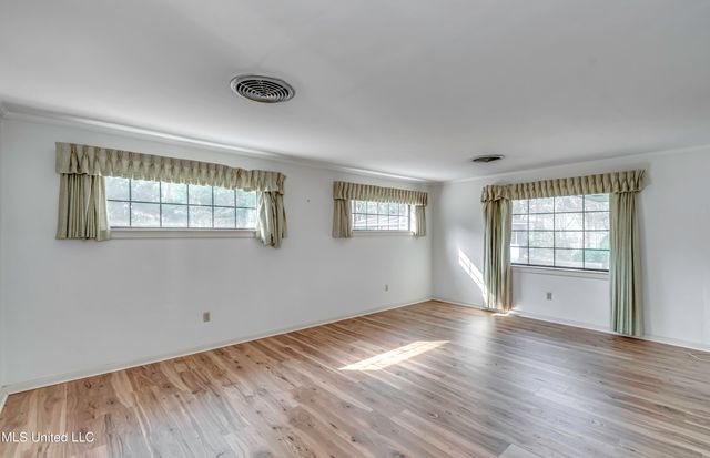 632 NW Second Avenue, Magee, MS 39111