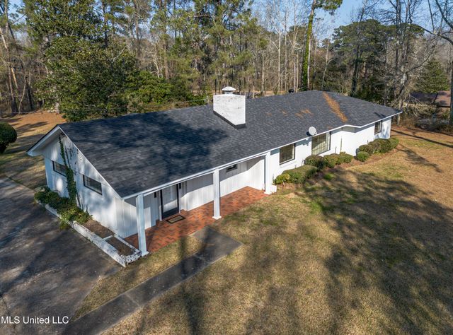 632 NW Second Avenue, Magee, MS 39111