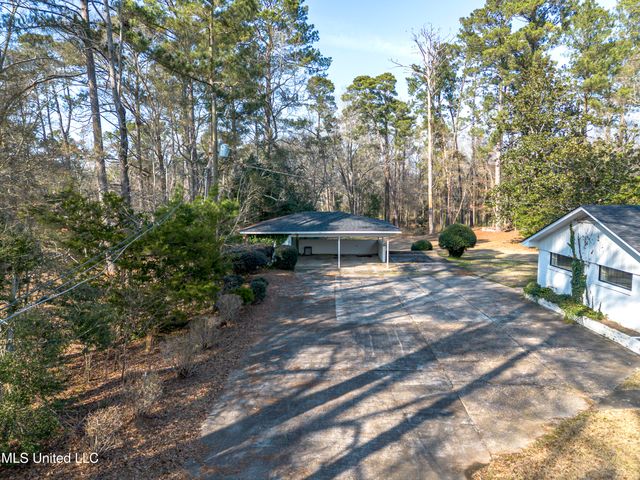 632 NW Second Avenue, Magee, MS 39111