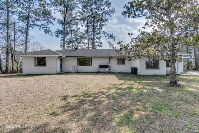 632 NW Second Avenue, Magee, MS 39111