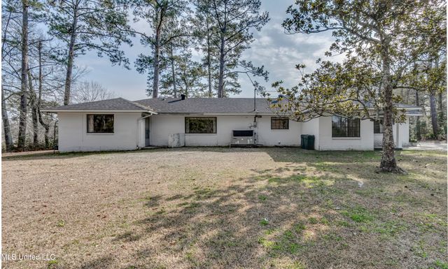 632 NW Second Avenue, Magee, MS 39111