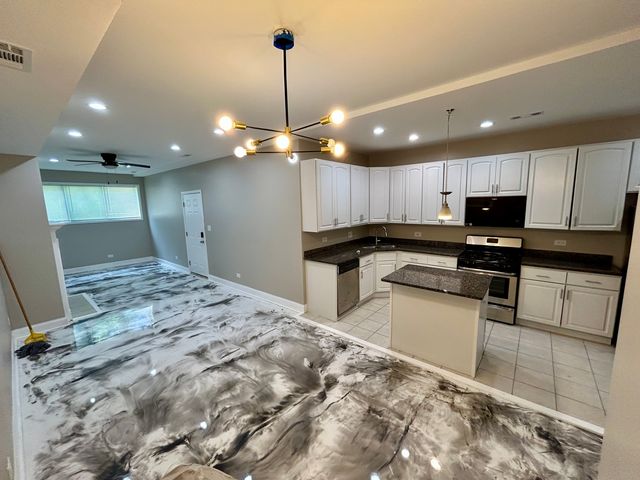 5333 S Calumet Avenue, Chicago, IL 60615