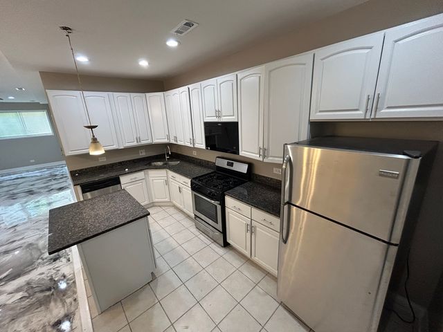 5333 S Calumet Avenue, Chicago, IL 60615