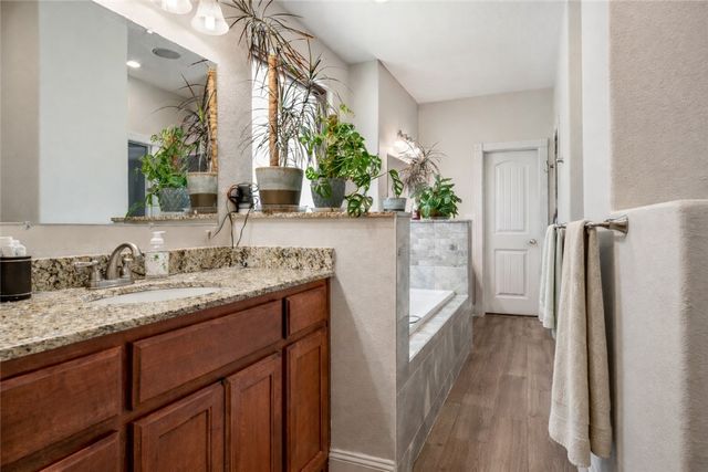 9696 Fuller Road, Rogers, AR 72756