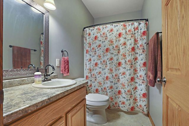 1109 Cooper Hawk DRIVE, Burlington, WI 53105
