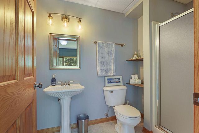 1109 Cooper Hawk DRIVE, Burlington, WI 53105