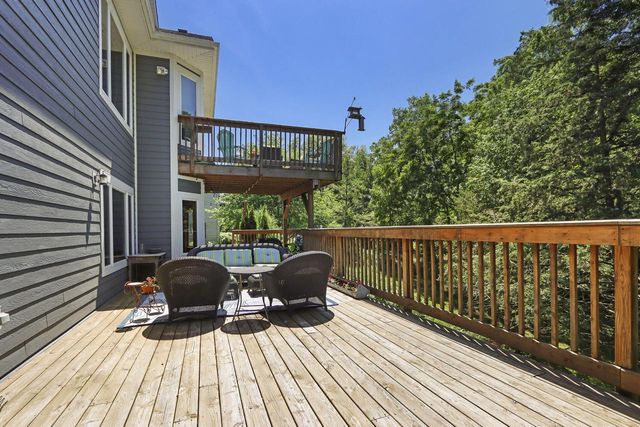 1109 Cooper Hawk DRIVE, Burlington, WI 53105