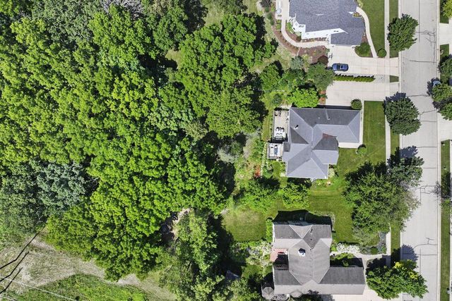 1109 Cooper Hawk DRIVE, Burlington, WI 53105
