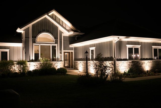 1109 Cooper Hawk DRIVE, Burlington, WI 53105
