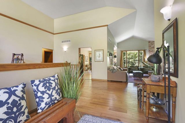1109 Cooper Hawk DRIVE, Burlington, WI 53105
