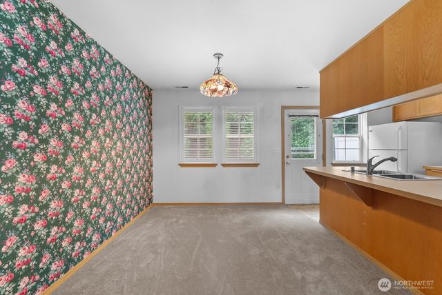 6305 111th Avenue E, Puyallup, WA 98372