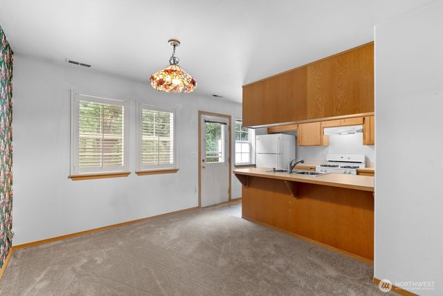 6305 111th Avenue E, Puyallup, WA 98372