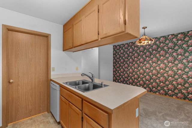 6305 111th Avenue E, Puyallup, WA 98372