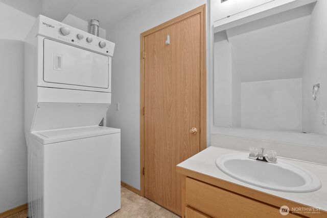 6305 111th Avenue E, Puyallup, WA 98372