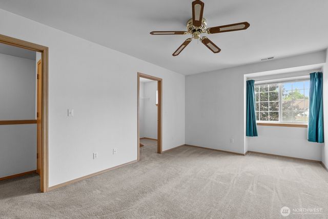 6305 111th Avenue E, Puyallup, WA 98372