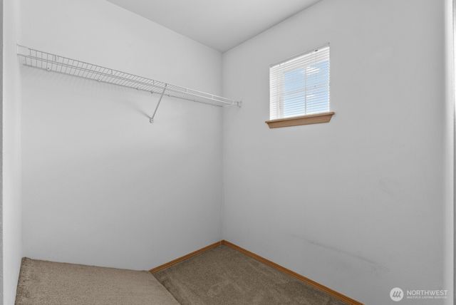 6305 111th Avenue E, Puyallup, WA 98372