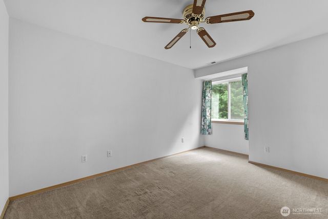 6305 111th Avenue E, Puyallup, WA 98372