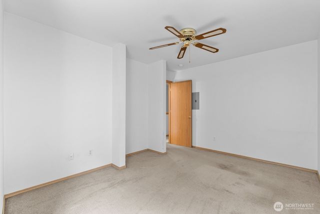 6305 111th Avenue E, Puyallup, WA 98372