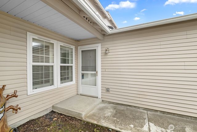 6305 111th Avenue E, Puyallup, WA 98372