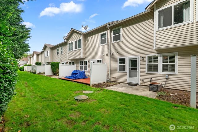 6305 111th Avenue E, Puyallup, WA 98372