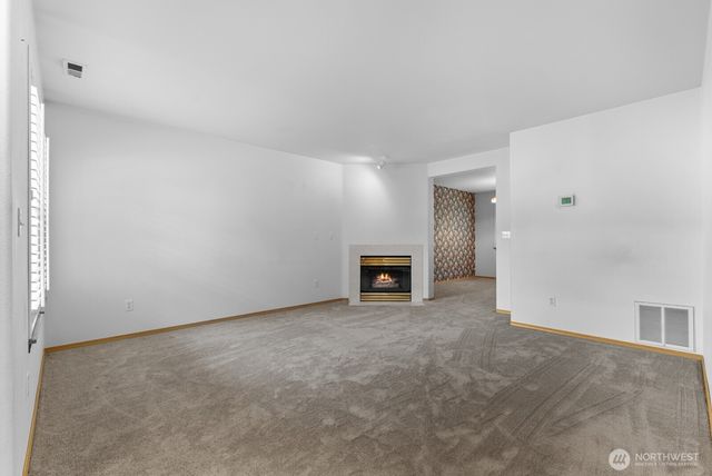 6305 111th Avenue E, Puyallup, WA 98372