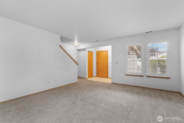 6305 111th Avenue E, Puyallup, WA 98372