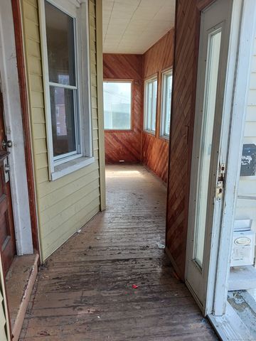 146 Chestnut Avenue 1st Floor, Waterbury, CT 06710