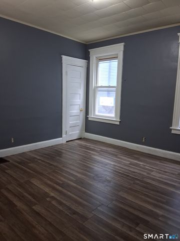 146 Chestnut Avenue 1st Floor, Waterbury, CT 06710