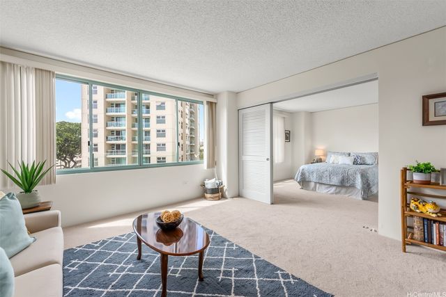 1314 Kalakaua Avenue 404, Honolulu, HI 96826
