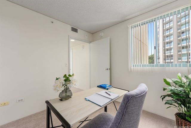 1314 Kalakaua Avenue 404, Honolulu, HI 96826