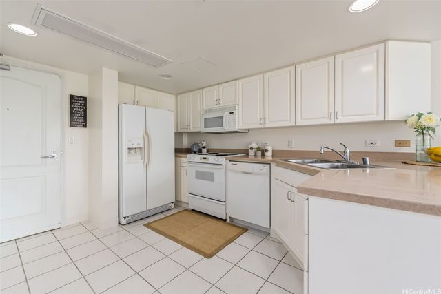 1314 Kalakaua Avenue 404, Honolulu, HI 96826