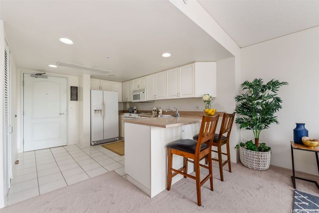 1314 Kalakaua Avenue 404, Honolulu, HI 96826