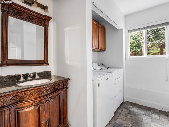 15815 Sw 88TH Ave, Portland, OR 97224