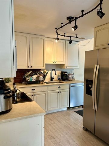 254 Franklin St 2, Framingham, MA 01702