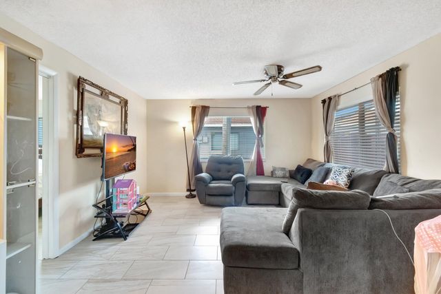 14882 Wildflower Lane, Delray Beach, FL 33446
