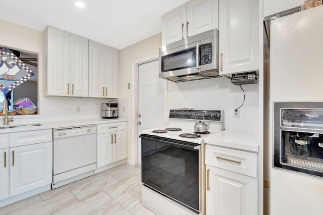 14882 Wildflower Lane, Delray Beach, FL 33446