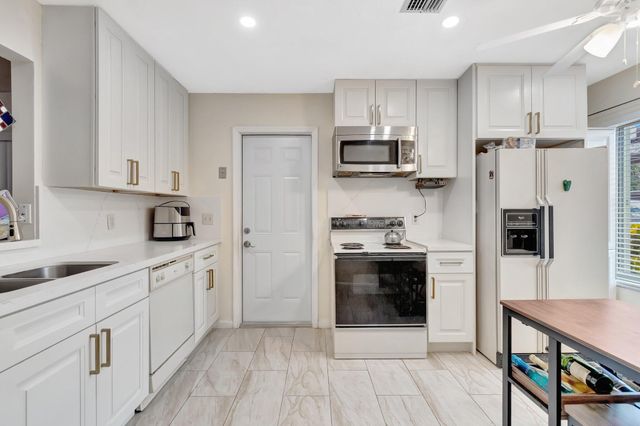14882 Wildflower Lane, Delray Beach, FL 33446