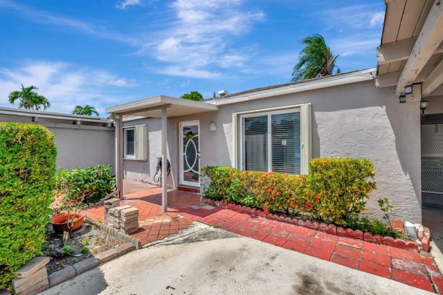 14882 Wildflower Lane, Delray Beach, FL 33446