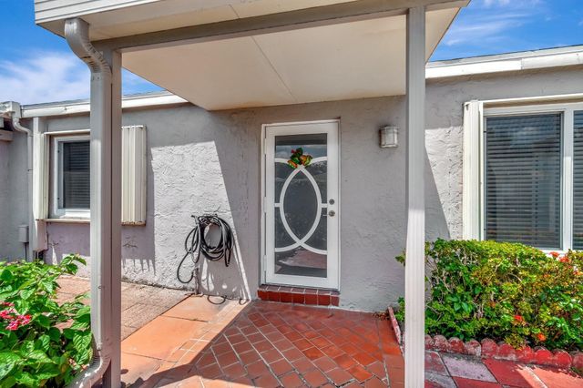 14882 Wildflower Lane, Delray Beach, FL 33446