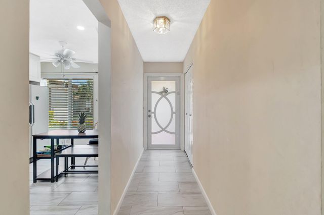 14882 Wildflower Lane, Delray Beach, FL 33446