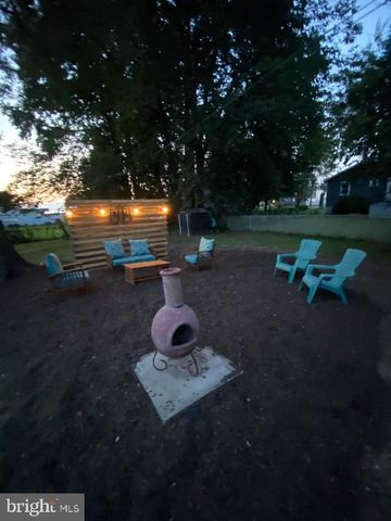 112 HIGHLAND AVE, Pennsville, NJ 08070