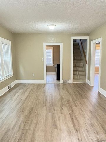 15859 Santa Rosa Drive, Detroit, MI 48238