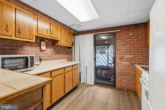 2756 PLUM ST, Philadelphia, PA 19137