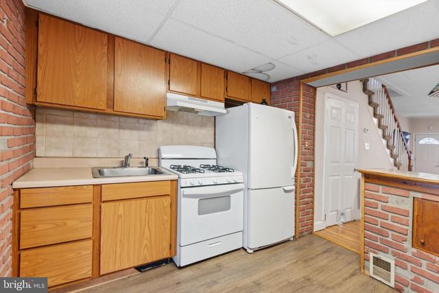 2756 PLUM ST, Philadelphia, PA 19137