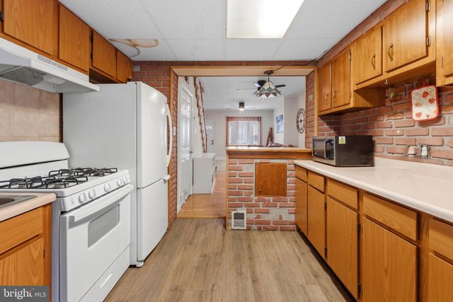 2756 PLUM ST, Philadelphia, PA 19137